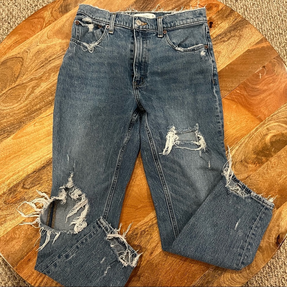 Abercrombie & Fitch High Rise Mom Jean